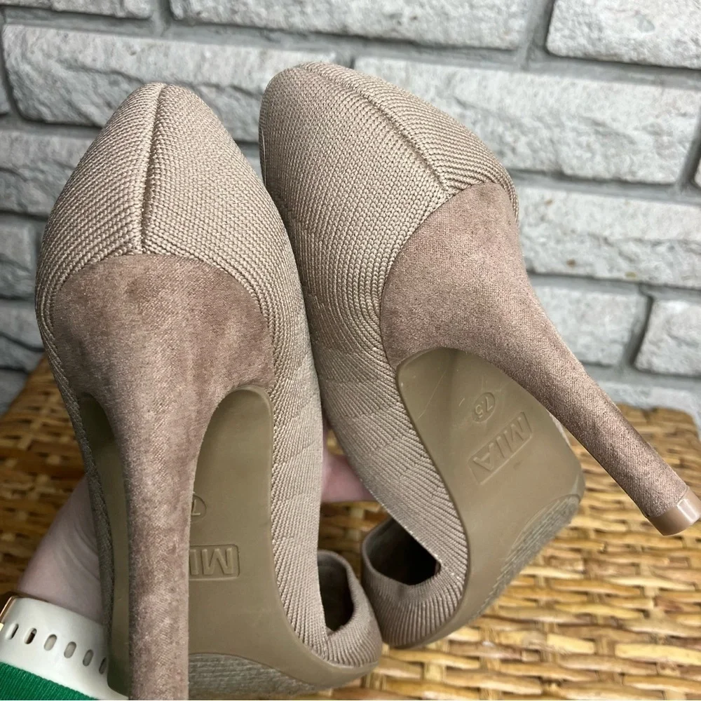 Mia Cia D’Orsay Pumps